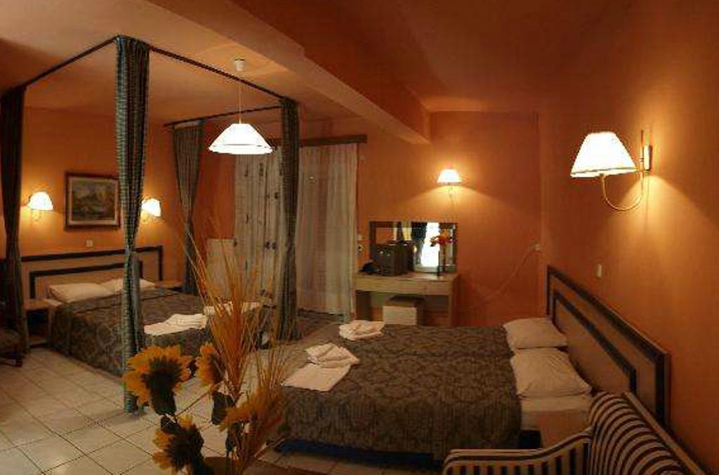 Polychrono Beach Hotel Room photo