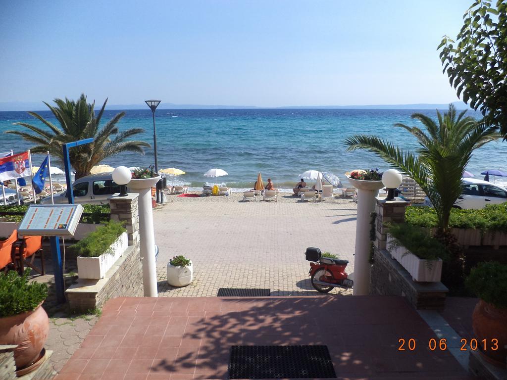 Polychrono Beach Hotel Exterior photo